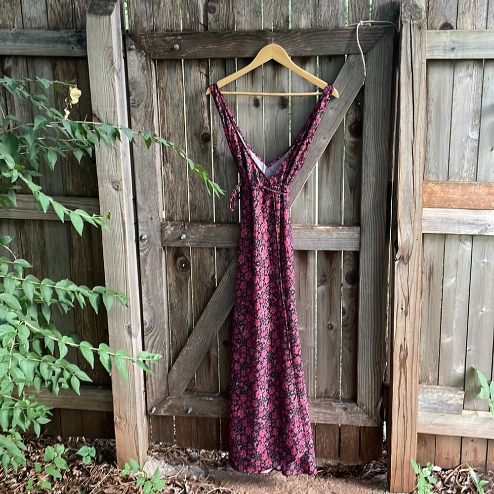 Christy Dawn XL Sleeveless Floral Wrap Dress